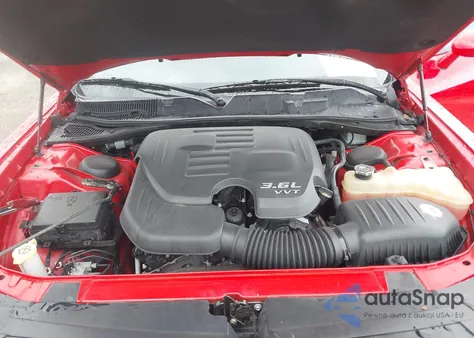 2016 Dodge Challenger Sxt z USA, uszkodzony, nr VIN 2C3CDZAG8GH256771